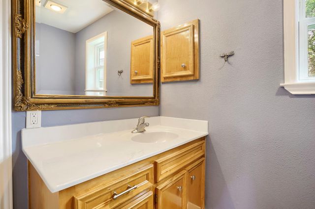 162 Arnold DR, Canyon Lake, TX 78133