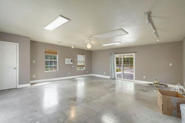 162 Arnold DR, Canyon Lake, TX 78133