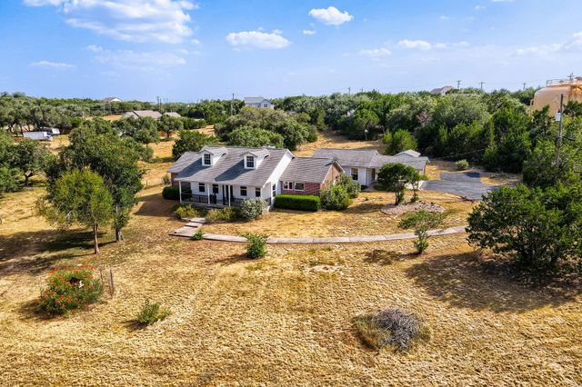 162 Arnold DR, Canyon Lake, TX 78133