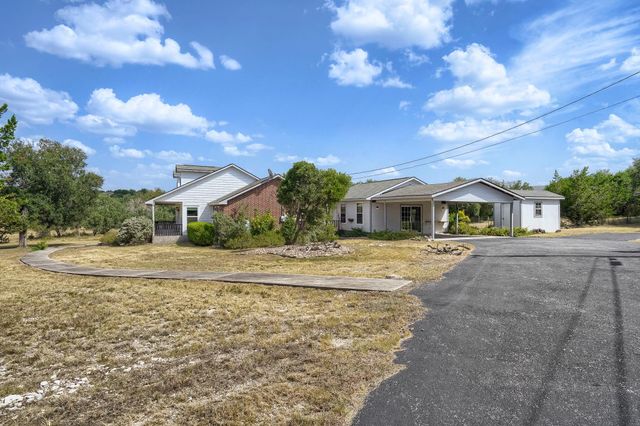 162 Arnold DR, Canyon Lake, TX 78133