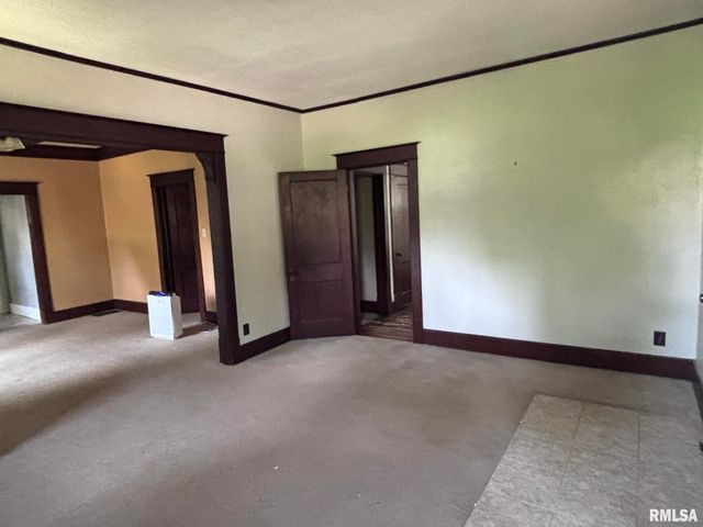 1800 S 4TH Street, Springfield, IL 62703
