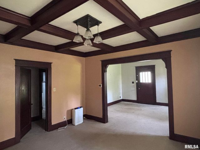 1800 S 4TH Street, Springfield, IL 62703