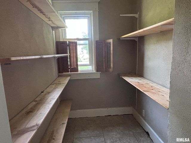 1800 S 4TH Street, Springfield, IL 62703