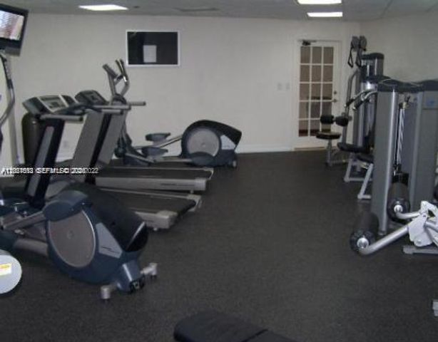 3300 NE 192nd Street 906, Aventura, FL 33180