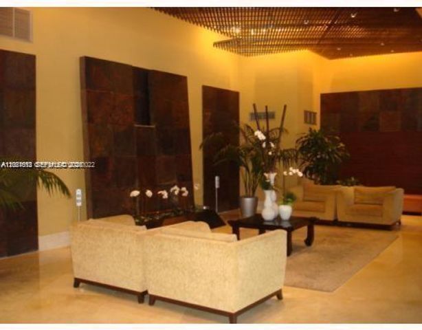 3300 NE 192nd Street 906, Aventura, FL 33180