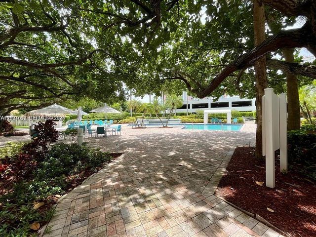 3300 NE 192nd Street 906, Aventura, FL 33180