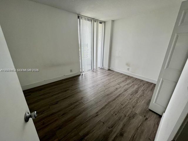 3300 NE 192nd Street 906, Aventura, FL 33180