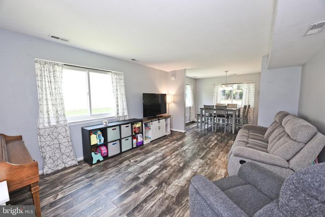 106 STEPHANIE LN, Collegeville, PA 19426