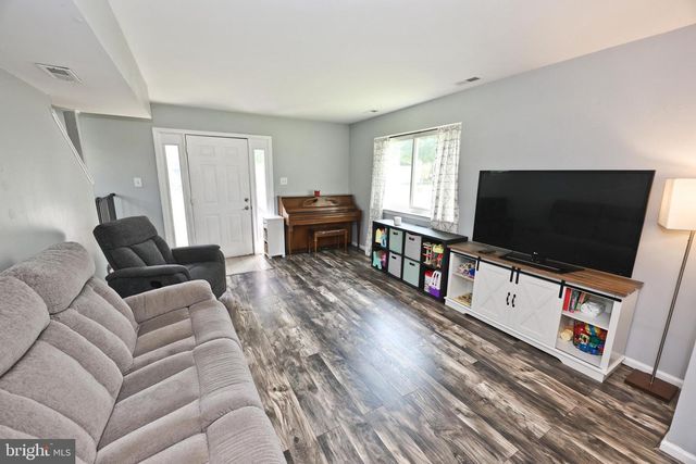 106 STEPHANIE LN, Collegeville, PA 19426