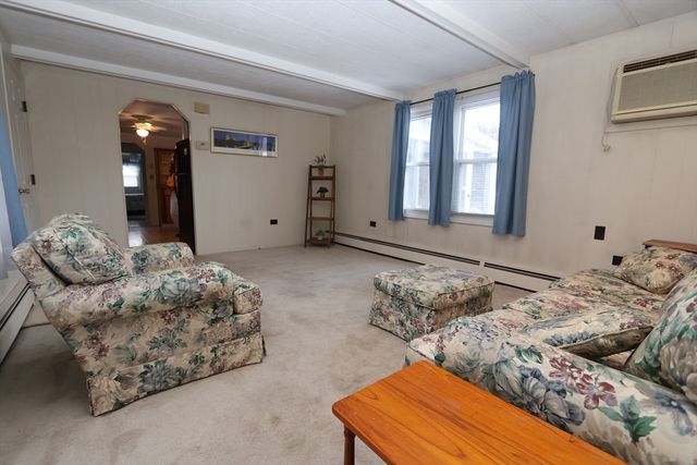 911 Camelot Dr, Exeter, NH 03833