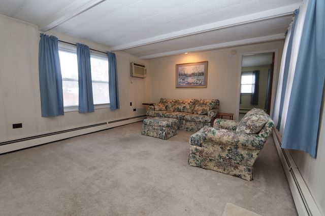 911 Camelot Dr, Exeter, NH 03833