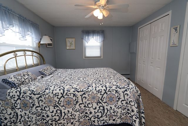 911 Camelot Dr, Exeter, NH 03833