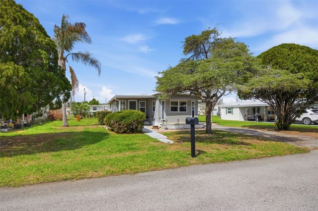 4833 ROYAL PALM DRIVE, Zephyrhills, FL 33542