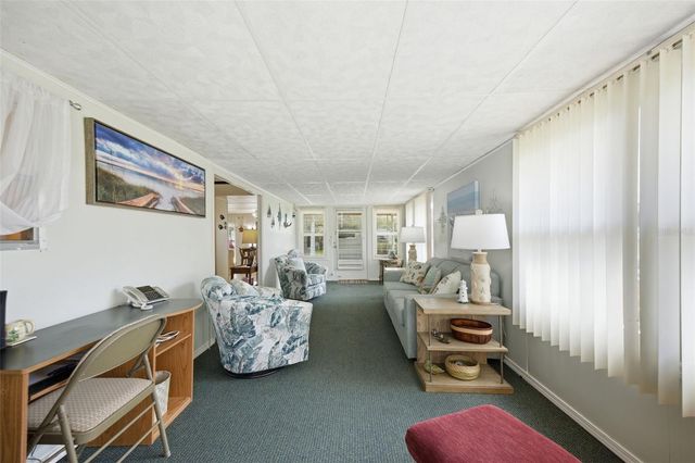 4833 ROYAL PALM DRIVE, Zephyrhills, FL 33542