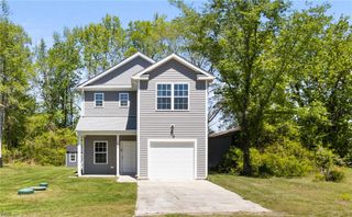 102 Tree Ln # A, Suffolk, VA 23437