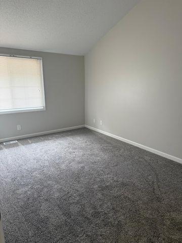 1642 River Bluff Court 105, Eagan, MN 55121
