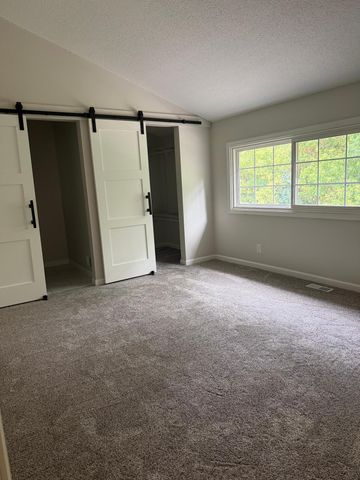 1642 River Bluff Court 105, Eagan, MN 55121