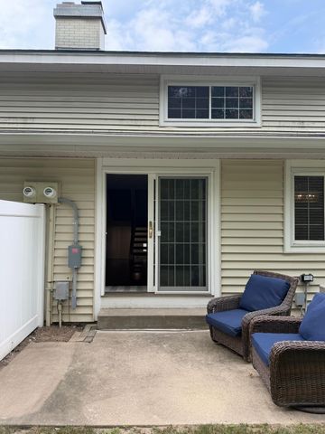 1642 River Bluff Court 105, Eagan, MN 55121