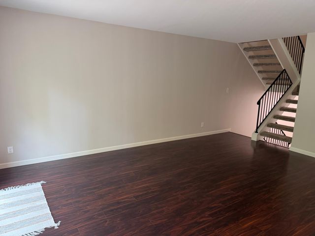 1642 River Bluff Court 105, Eagan, MN 55121