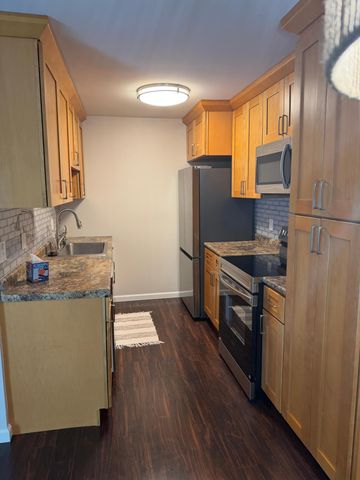 1642 River Bluff Court 105, Eagan, MN 55121