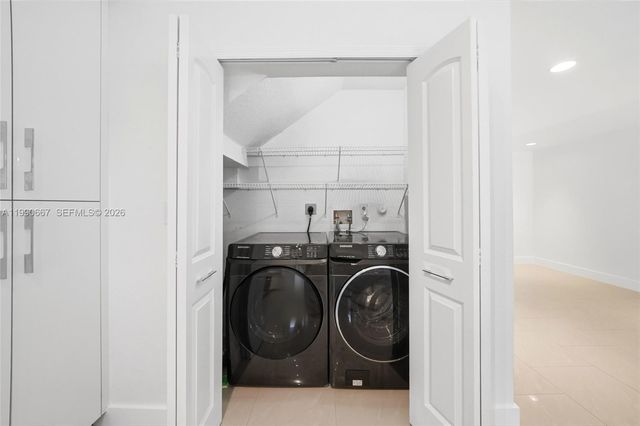 22242 SW 88th Path, Cutler Bay, FL 33190