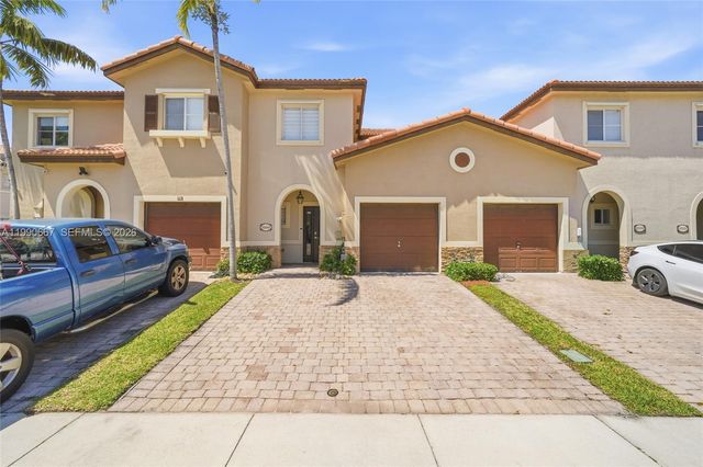 22242 SW 88th Path, Cutler Bay, FL 33190