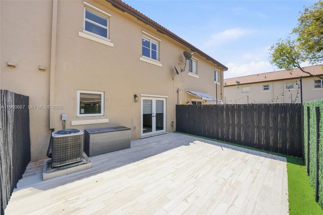 22242 SW 88th Path, Cutler Bay, FL 33190