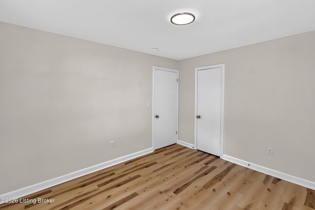 7806 Edna M Rd, Louisville, KY 40258