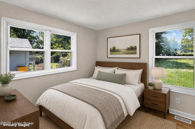 7806 Edna M Rd, Louisville, KY 40258