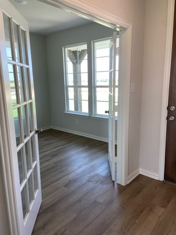 146 Aurora Avenue, Valley View, TX 76272