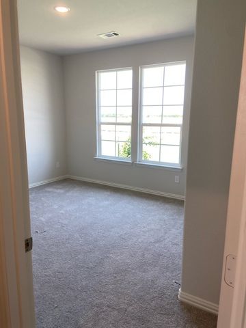 146 Aurora Avenue, Valley View, TX 76272