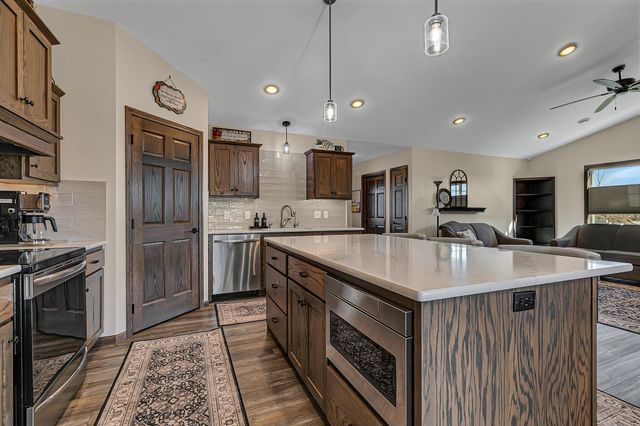 604 Lanigan Way SE, Saint Joseph, MN 56374