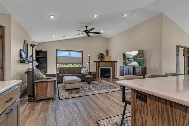 604 Lanigan Way SE, Saint Joseph, MN 56374