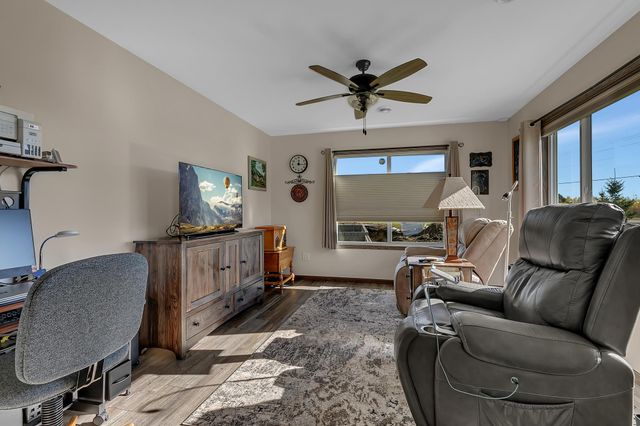 604 Lanigan Way SE, Saint Joseph, MN 56374