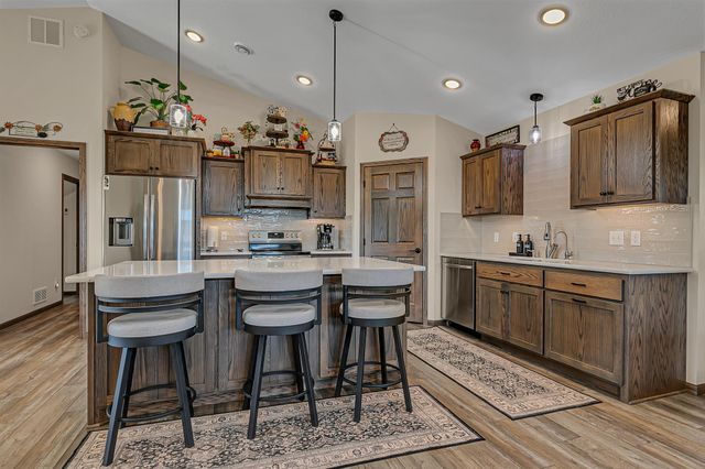 604 Lanigan Way SE, Saint Joseph, MN 56374