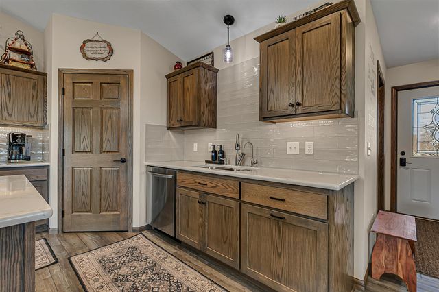 604 Lanigan Way SE, Saint Joseph, MN 56374