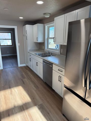 2325 JUDY AVE, Rapid City, SD 57702