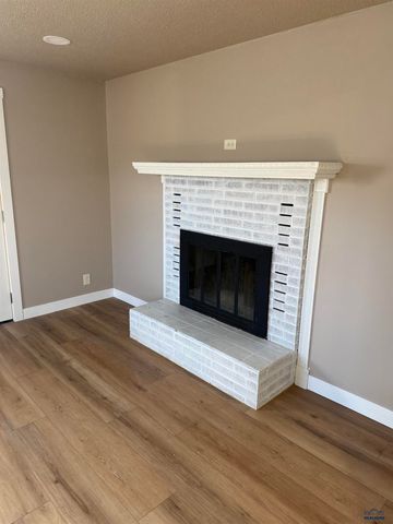 2325 JUDY AVE, Rapid City, SD 57702