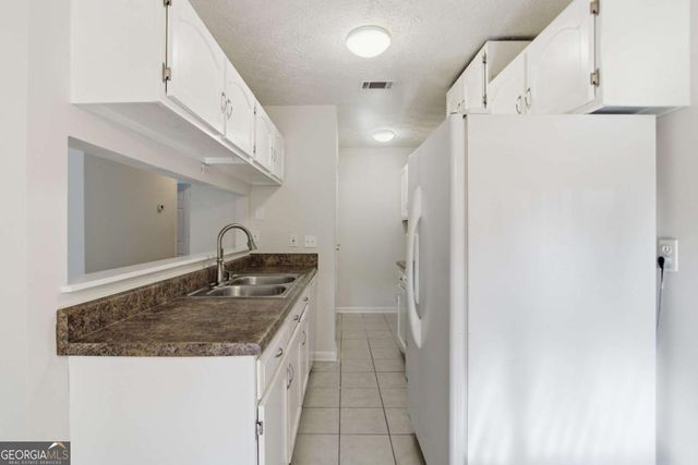 1329 Surrey Lane SW 7, Marietta, GA 30008