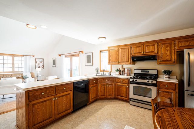 4434 Foxboro COURT, Slinger, WI 53086