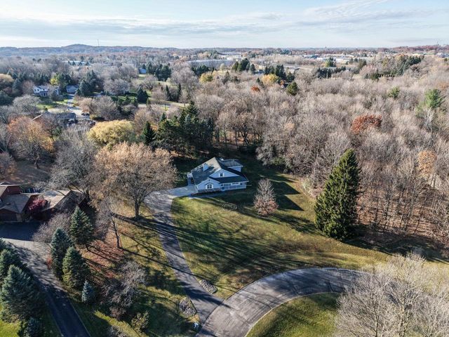 4434 Foxboro COURT, Slinger, WI 53086