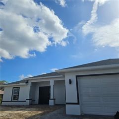 904 Vogiantzis PKWY, Cape Coral, FL 33909