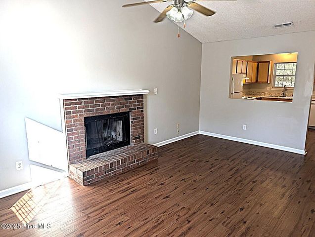 113 Live Oak Court, Midway Park, NC 28544