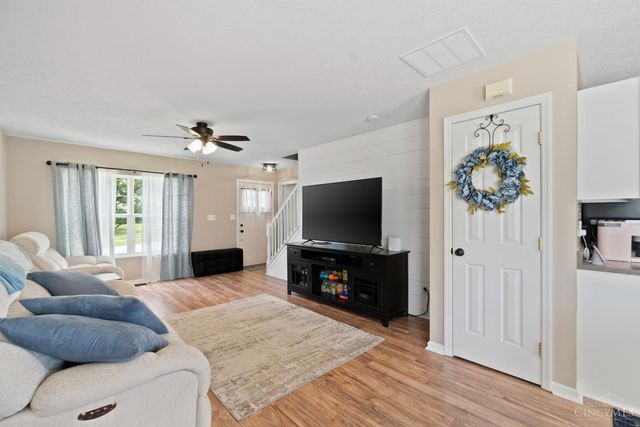 1136 Reveres Run, Lebanon, OH 45036