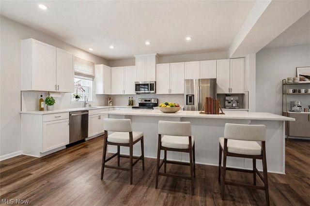 1666 N Eckert Lane, Cuyahoga Falls, OH 44313