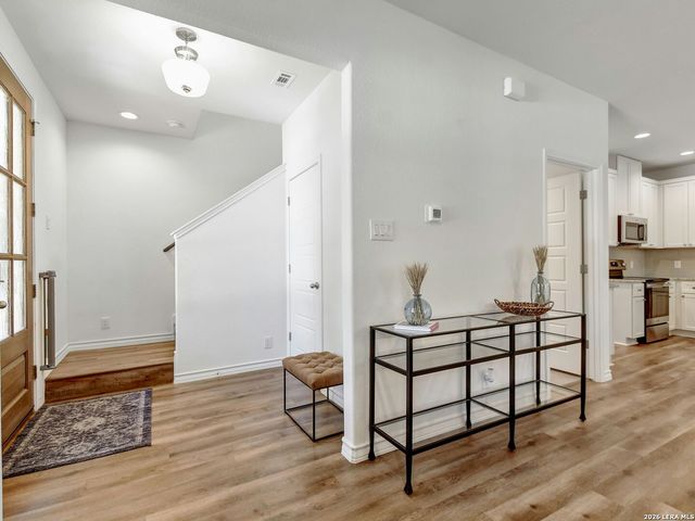 660 Mockingbird, Canyon Lake, TX 78133