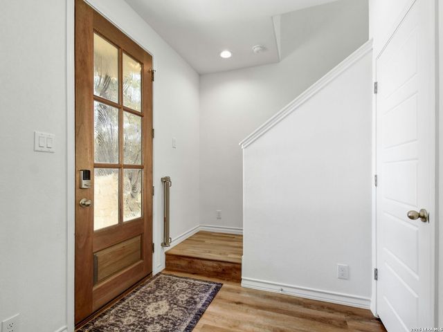 660 Mockingbird, Canyon Lake, TX 78133