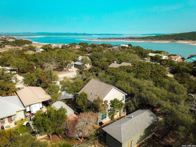 660 Mockingbird, Canyon Lake, TX 78133