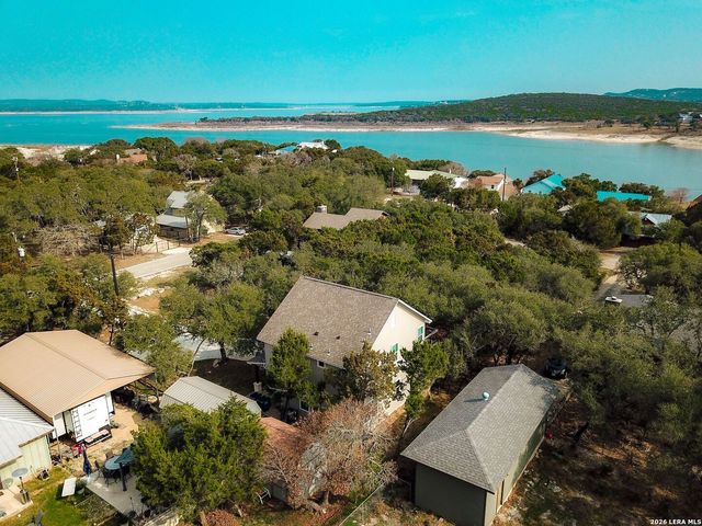 660 Mockingbird, Canyon Lake, TX 78133