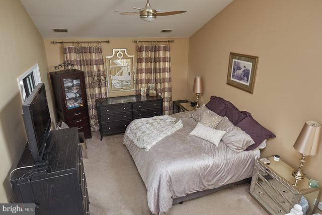 15716 WINNERS DR, Gaithersburg, MD 20878